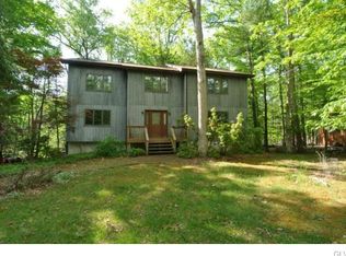 474 Somerset Dr, East Stroudsburg, PA 18301