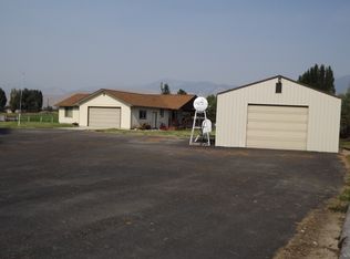 14 Big Flat Ln, Carmen, ID 83462