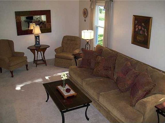 3rd image of 174 Mulberry Dr