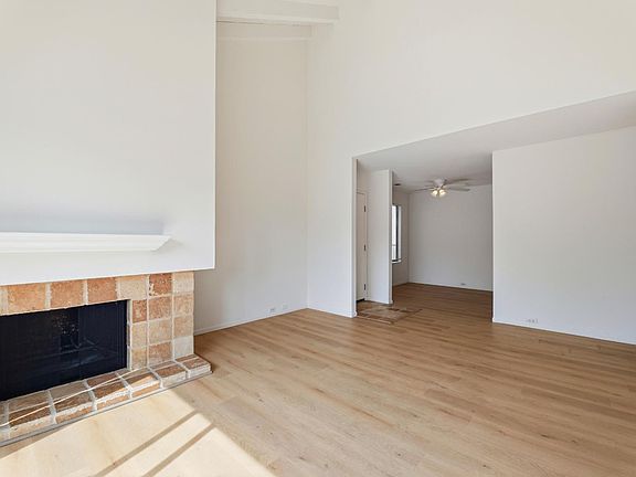 4th image of 523 Woodside Oaks APT 2