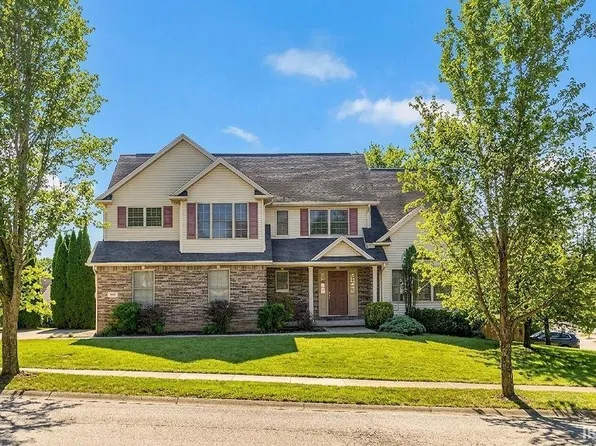 2512 E Caray Ct, Bloomington, IN 47401