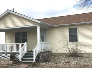 204 E Willow St, Sorento, IL 62086