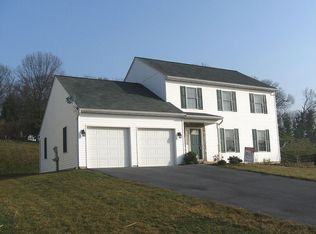 550 Silver Maple Ct, Mount Wolf, PA 17347