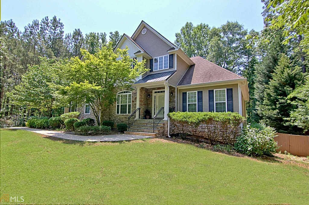140 Longwood Ln photo 1