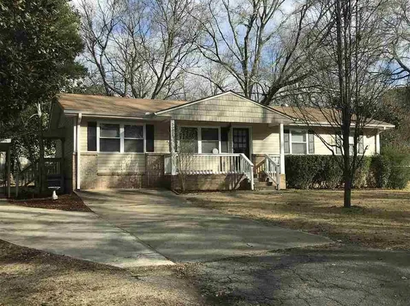 3005 Watts Dr, Gardendale, AL 35071