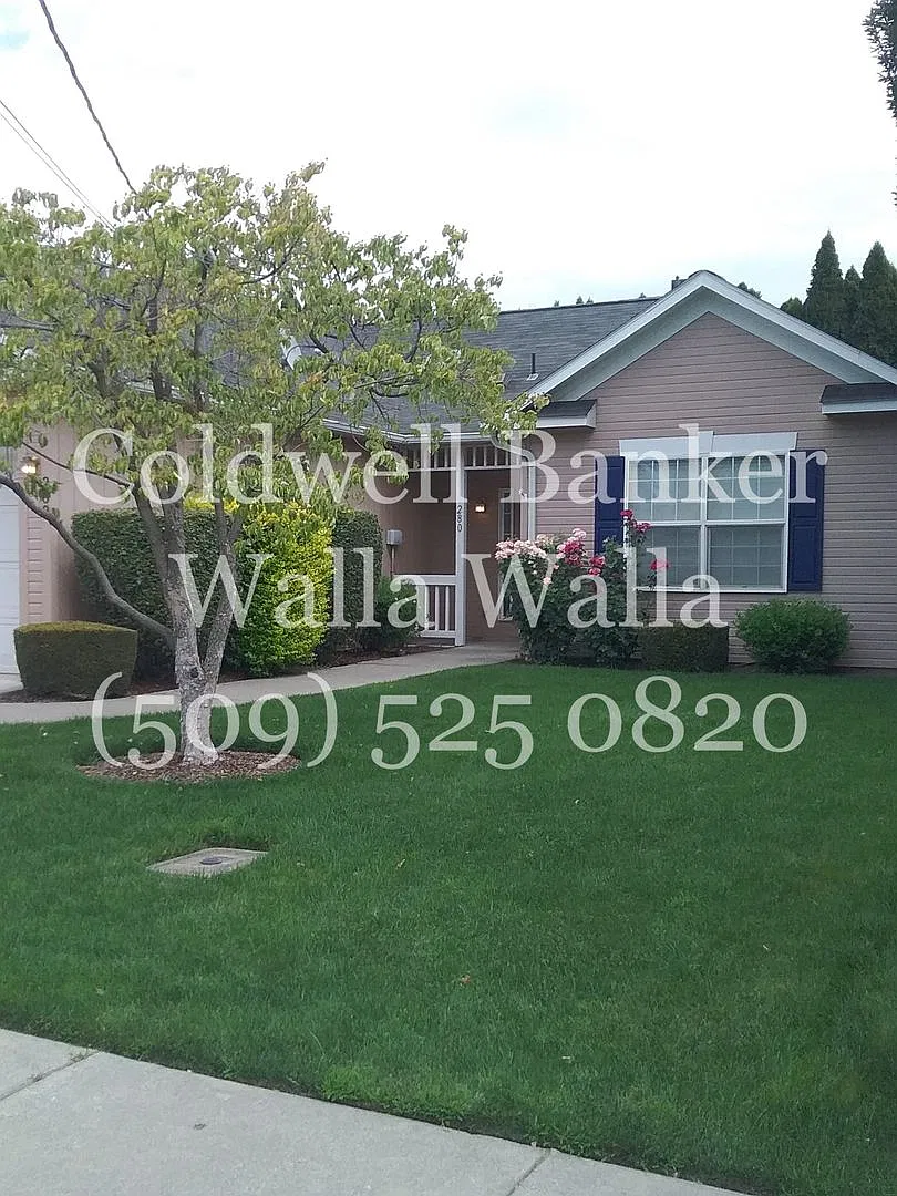 Spacious Duplex — Photo 1
