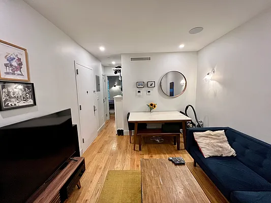 Rented by Massada Home Sales Inc | media 8
