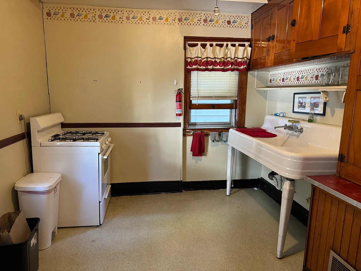 1 bed, 700 sqft, $900 — Photo 2