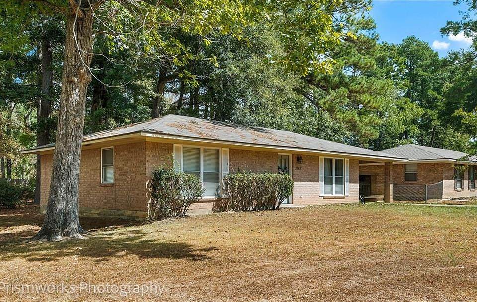 1st image of 302 Brookwood Dr