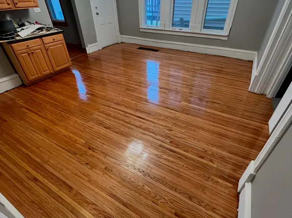 1240 Alta Vista St, Dubuque, IA 52001