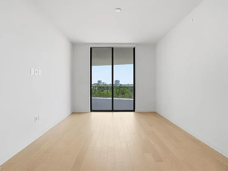 5100 Seagrass Blvd #306 — Photo 28