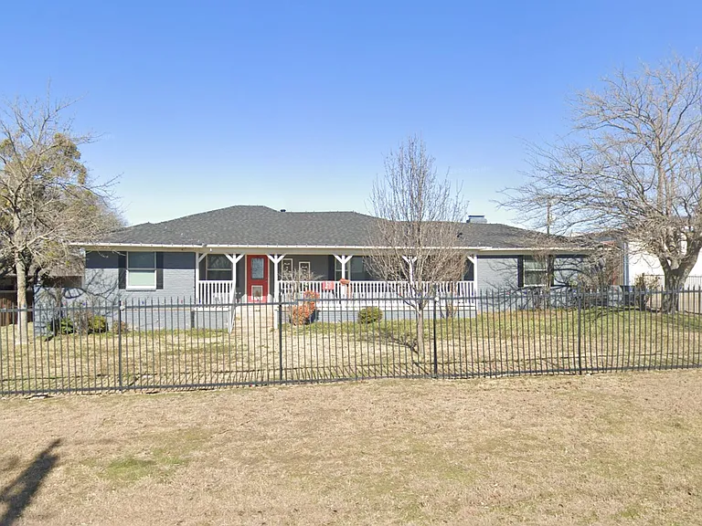 1461 Dawson Dr — Photo 13