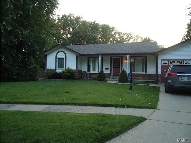 1st image of 840 Sherwood Ct