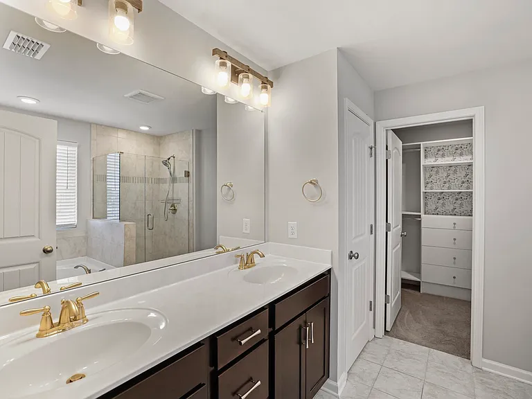 2861 Meadow Gln — Photo 32