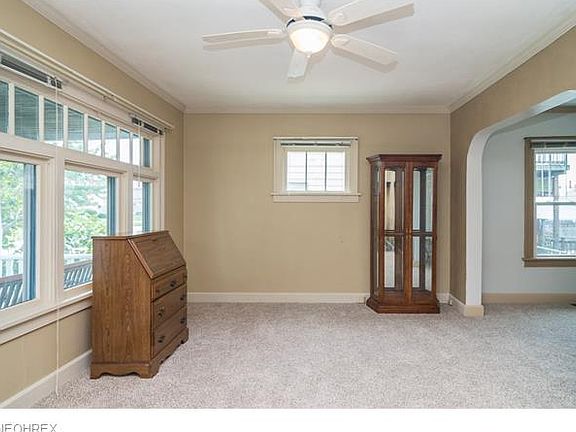 4th image of 3050 Russell Ave