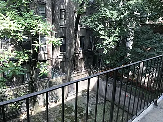 Rented by Metropolis Real Estate of Manhattan