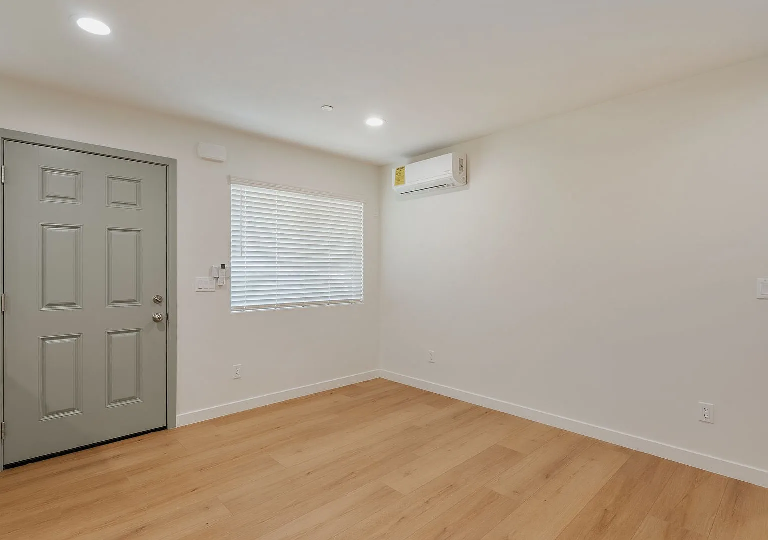 2 Bed | 2 Bath | Alhambra School District — Photo 4