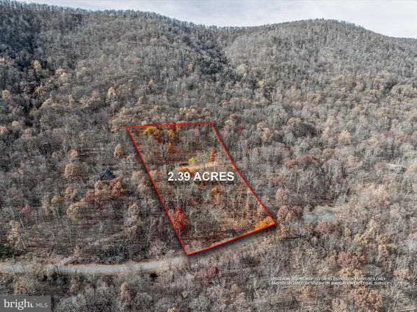 Parkside Dr, Berkeley Springs, WV 25411