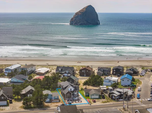 33310 Cape Kiwanda Dr, Pacific City, OR 97135