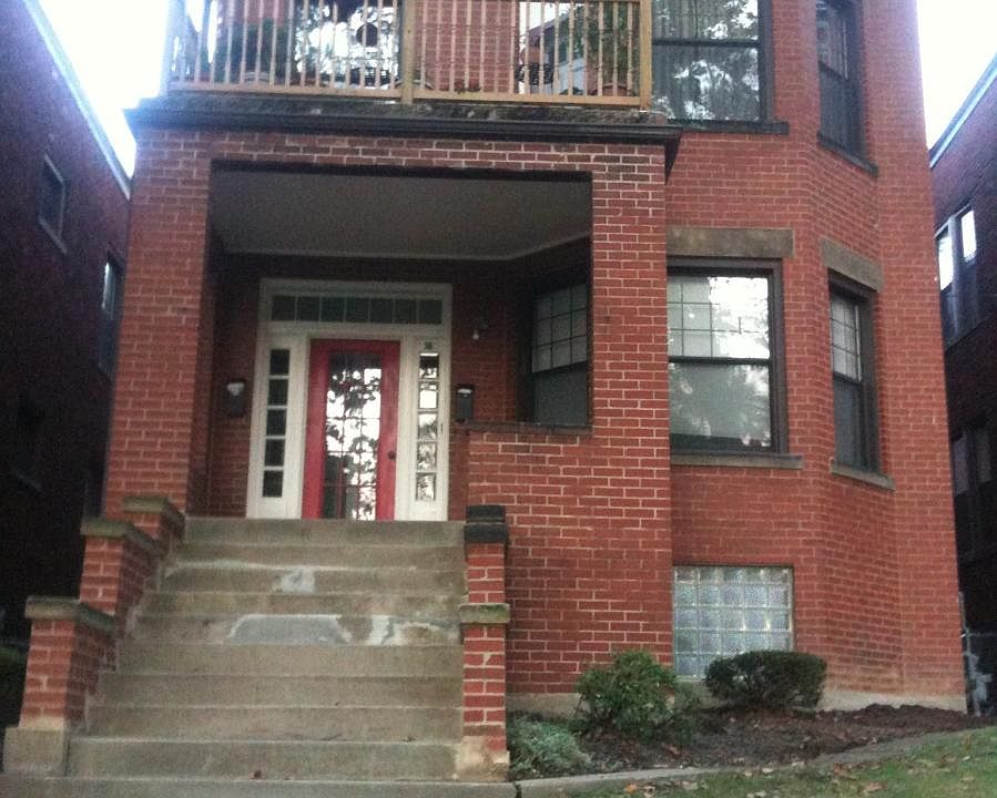 Exterior of Duplex. Available unit is 2nd (upper floor)