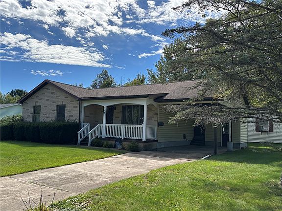 5th image of 913 Welsh St