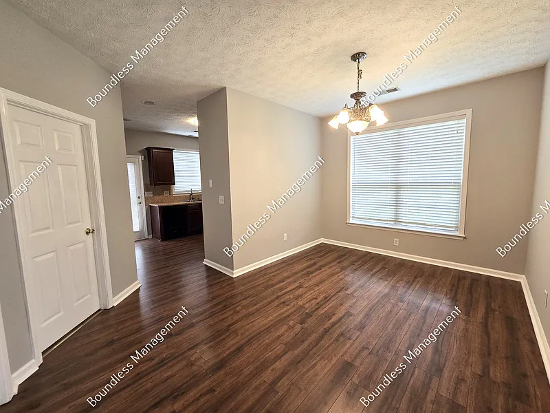 4 bed, 3.0 bath, 2088 sqft, $2,395 — Photo 4