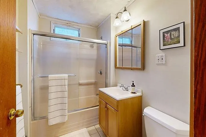 11 Sterling St #11 — Photo 5