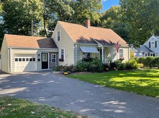 16 Corey St, Agawam, MA 01001