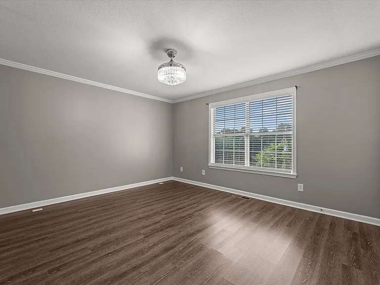 27 Corinth Rd — Photo 17