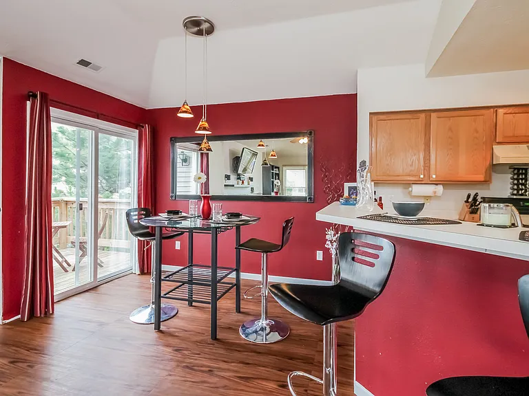 1723 Coburn Ct — Photo 4