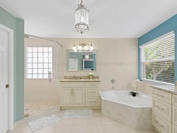 6562 Adriatic Way, West Palm Beach, FL 33413