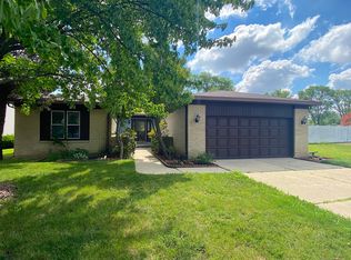 161 N Prairie Dr, Addison, IL 60101