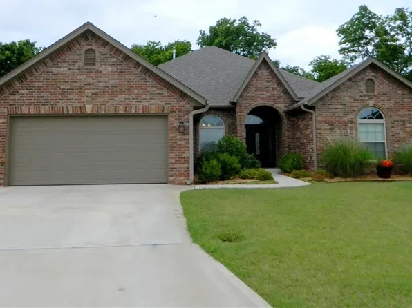 2029 Lantana Cir, Shawnee, OK 74804