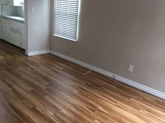 3rd image of 8819 La Mesa Blvd #9315063