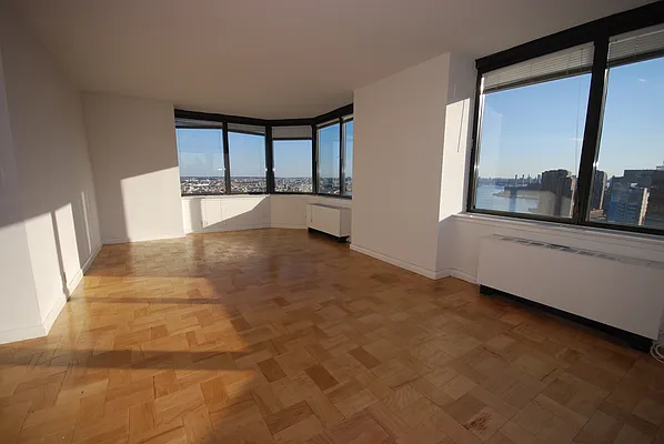 Sold by Yoram Adin, LREB | media 49