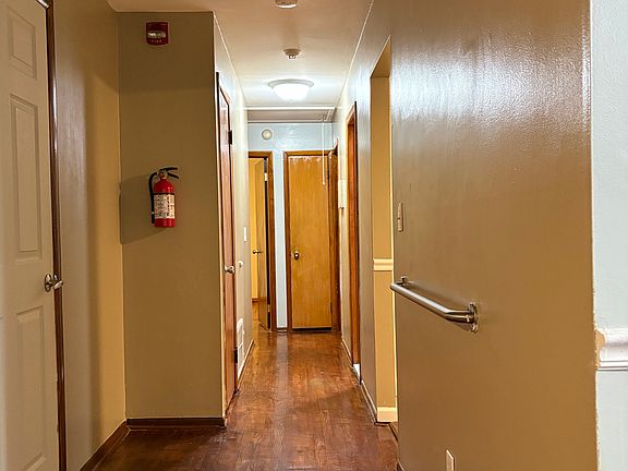 4th image of 82 Curtis Ave #2