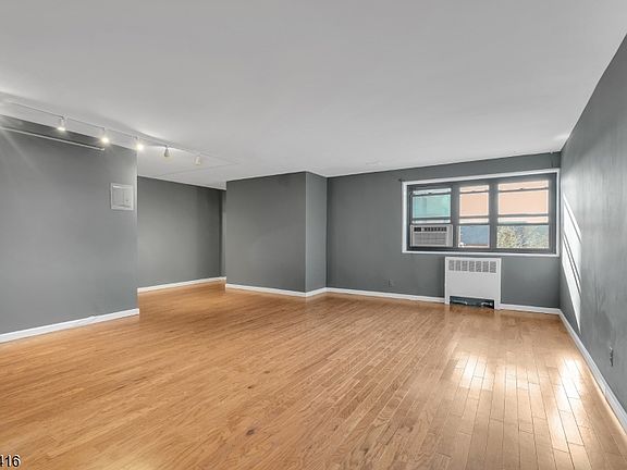 2nd image of 208 Anderson St