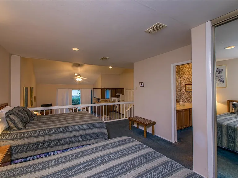 409 Club Villa — Photo 3