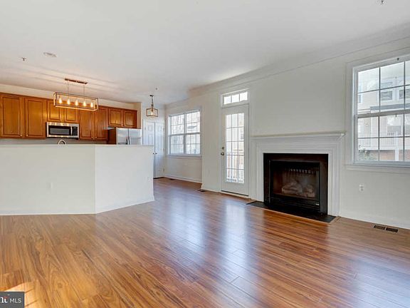 2nd image of 13535 Davinci Ln #73