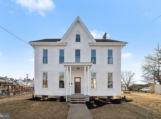 35 N Franklin St, Waynesboro, PA 17268