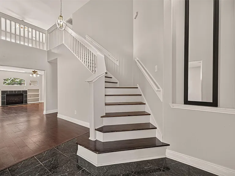 18203 Winding Timbers Ln — Photo 4