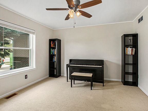 4th image of 4559 Sycamore Dr