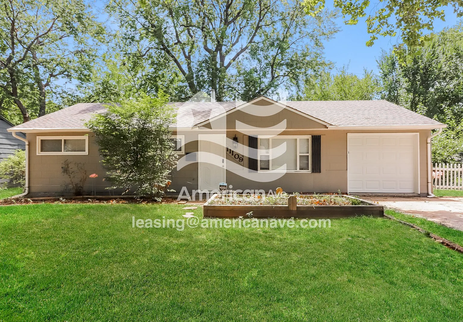 3 bed, 1.0 bath, 1452 sqft, $1,497 — Photo 1