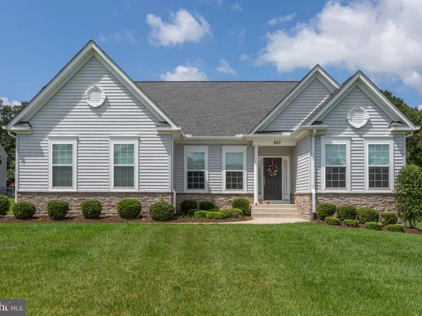 207 Liberty Hall Dr, Fredericksburg, VA 22406