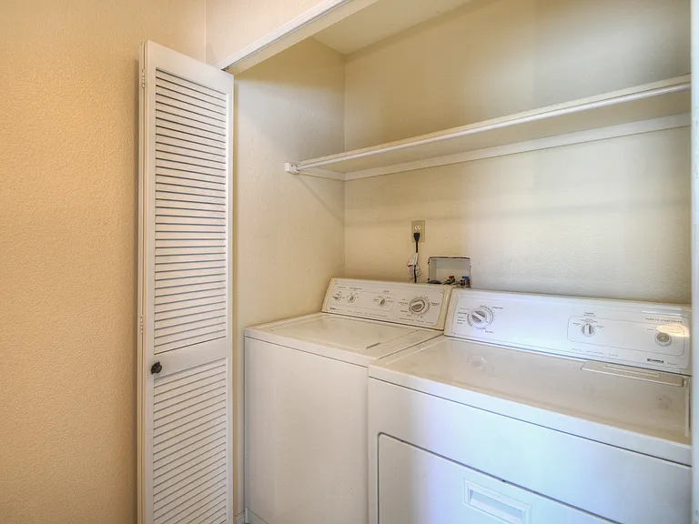 471 Ellers Grv — Photo 11