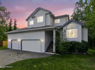 9139 Squire Cir, Eagle River, AK 99577