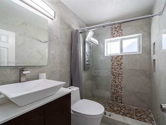 4th image of 1650 SW 63rd Ter