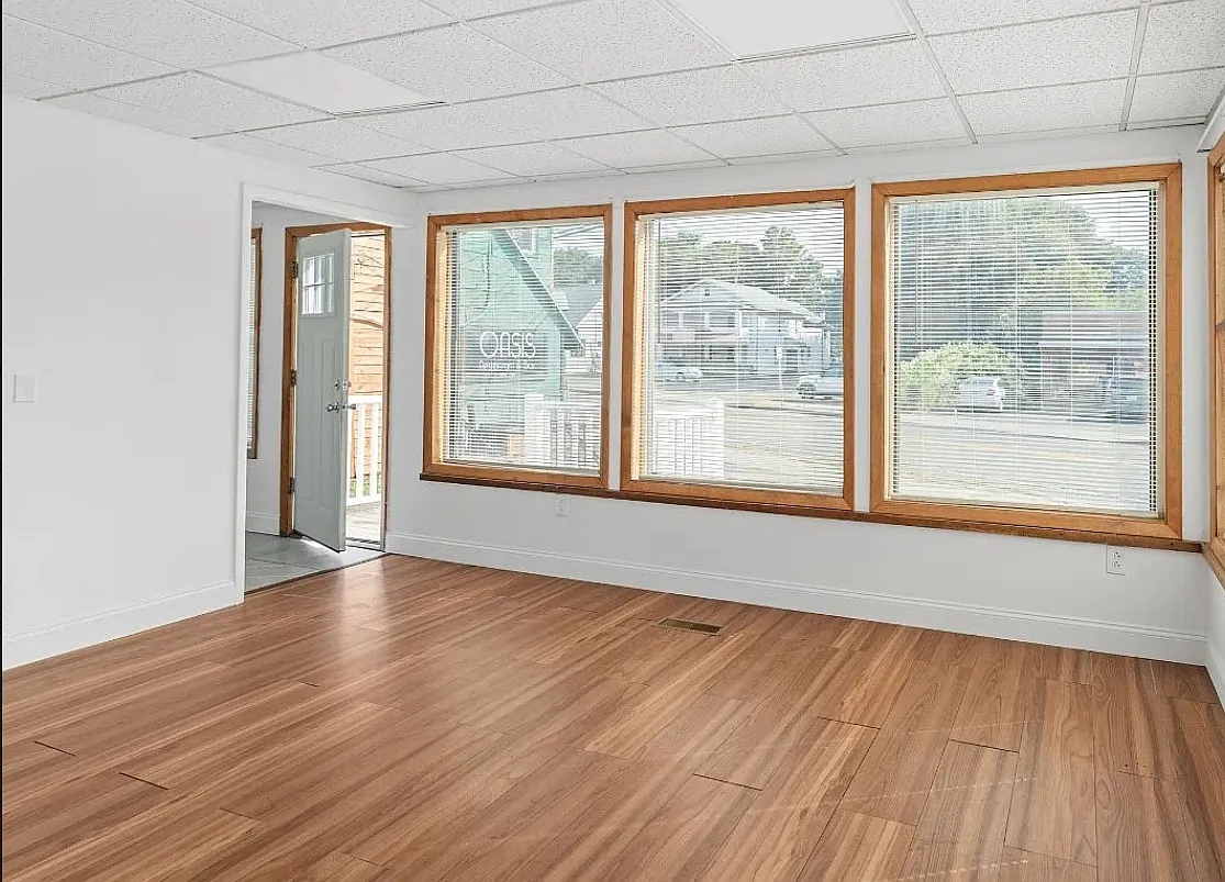 1 bed, 800 sqft, $1,050 — Photo 1