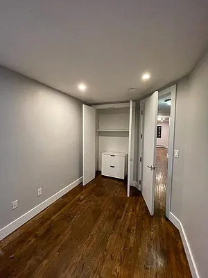 Rented by Aron Fried, LREB | media 5