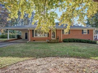 2038 Leslie Dr, Gastonia, NC 28054